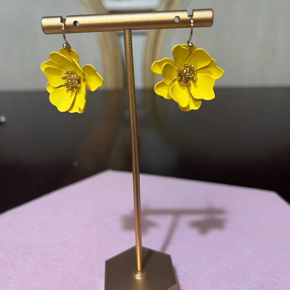Liz Claiborne Yellow Floral Earrings - Picture 2 of 4